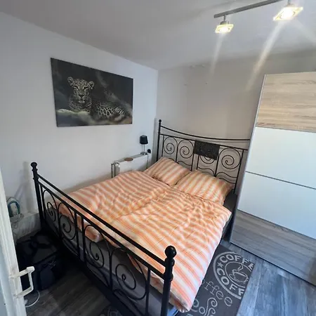 Gaestehaus -zweibettzimmer Daire Linden (Hessen)