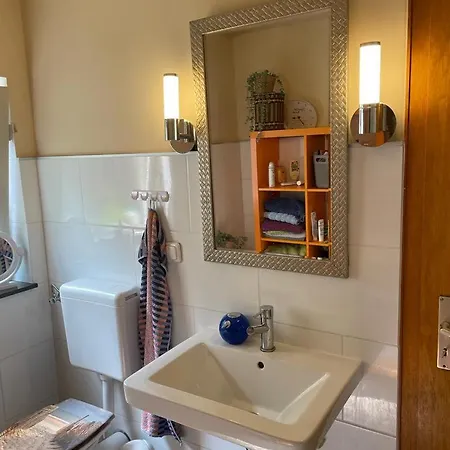 Gaestehaus -zweibettzimmer Linden (Hessen)