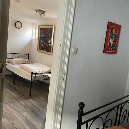 Gaestehaus -zweibettzimmer Linden (Hessen)