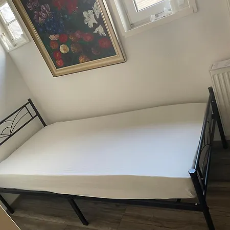 Gaestehaus -zweibettzimmer *